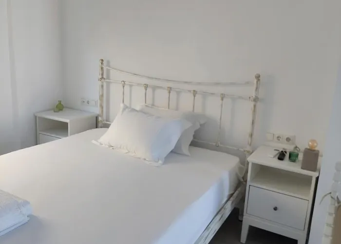 Almiriki- Ground Floor Seafront Lejlighed *